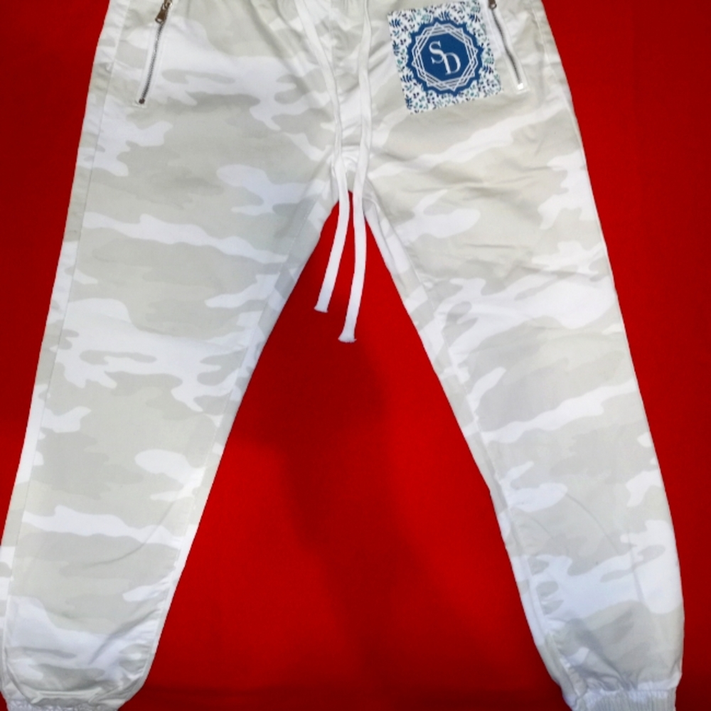 BRAND NEW Womens size L fatigue beige/white jogger